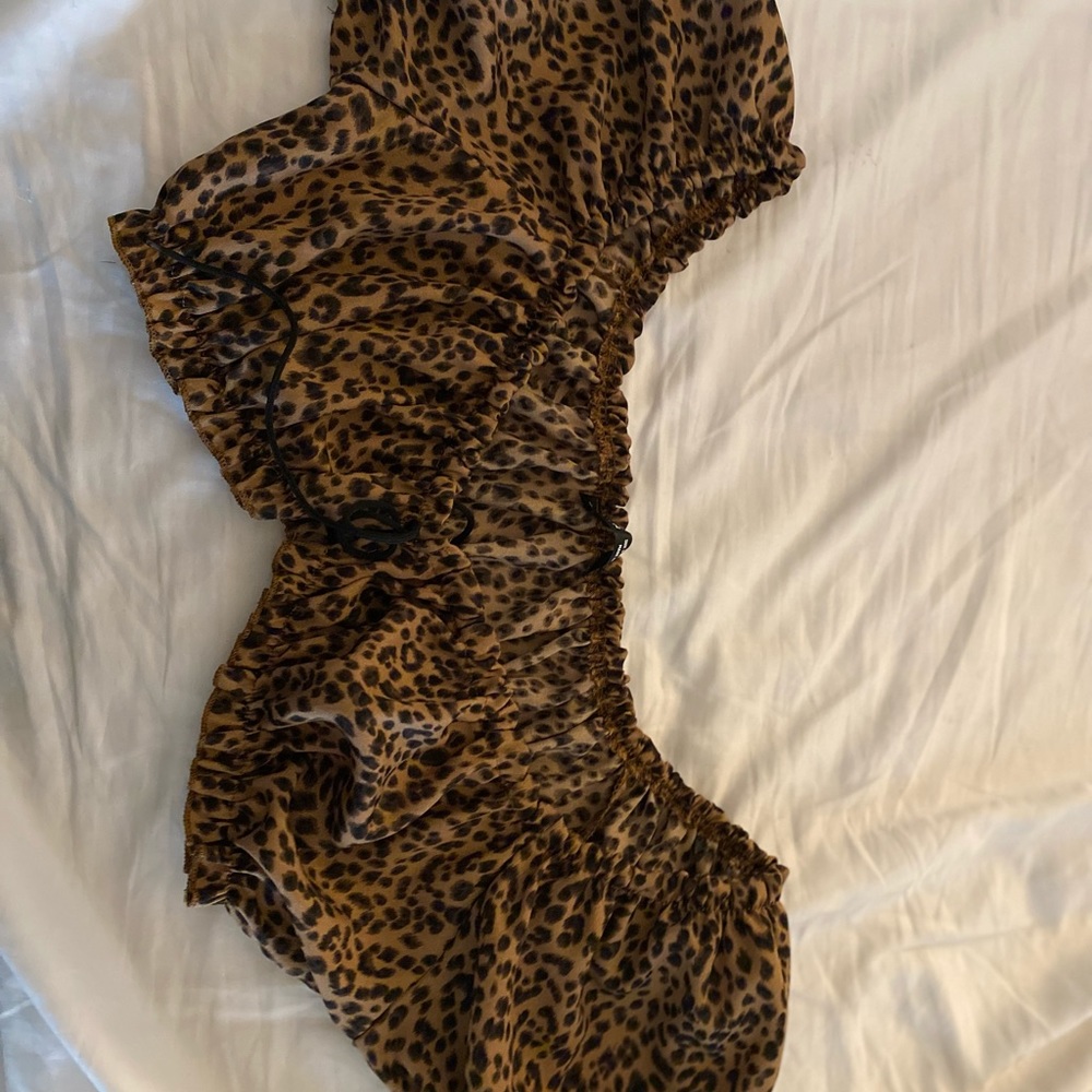 cropped shirt